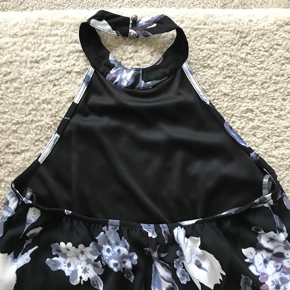 ♥️Size SM♥️Halter Neck Black Floral Skater Dress - Picture 6 of 7
